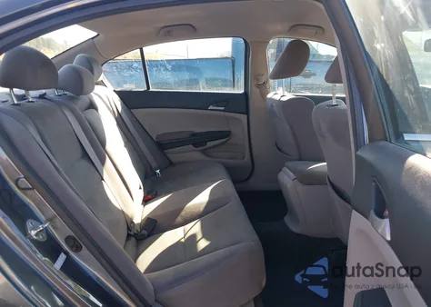 2011 Honda Accord 2.4 Lx z USA, uszkodzony, nr VIN 1HGCP2F37BA136999